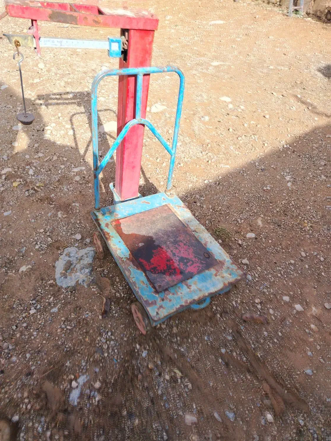 باسکول و ترازو سنگی|ابزارآلات|وردشت, |دیوار