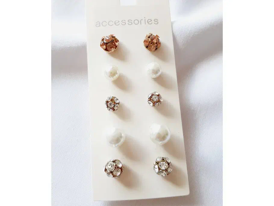 گوشواره میخی پک دار 5 جفتی مروارید و توپی نگینی|بدلیجات|زنجان, |دیوار