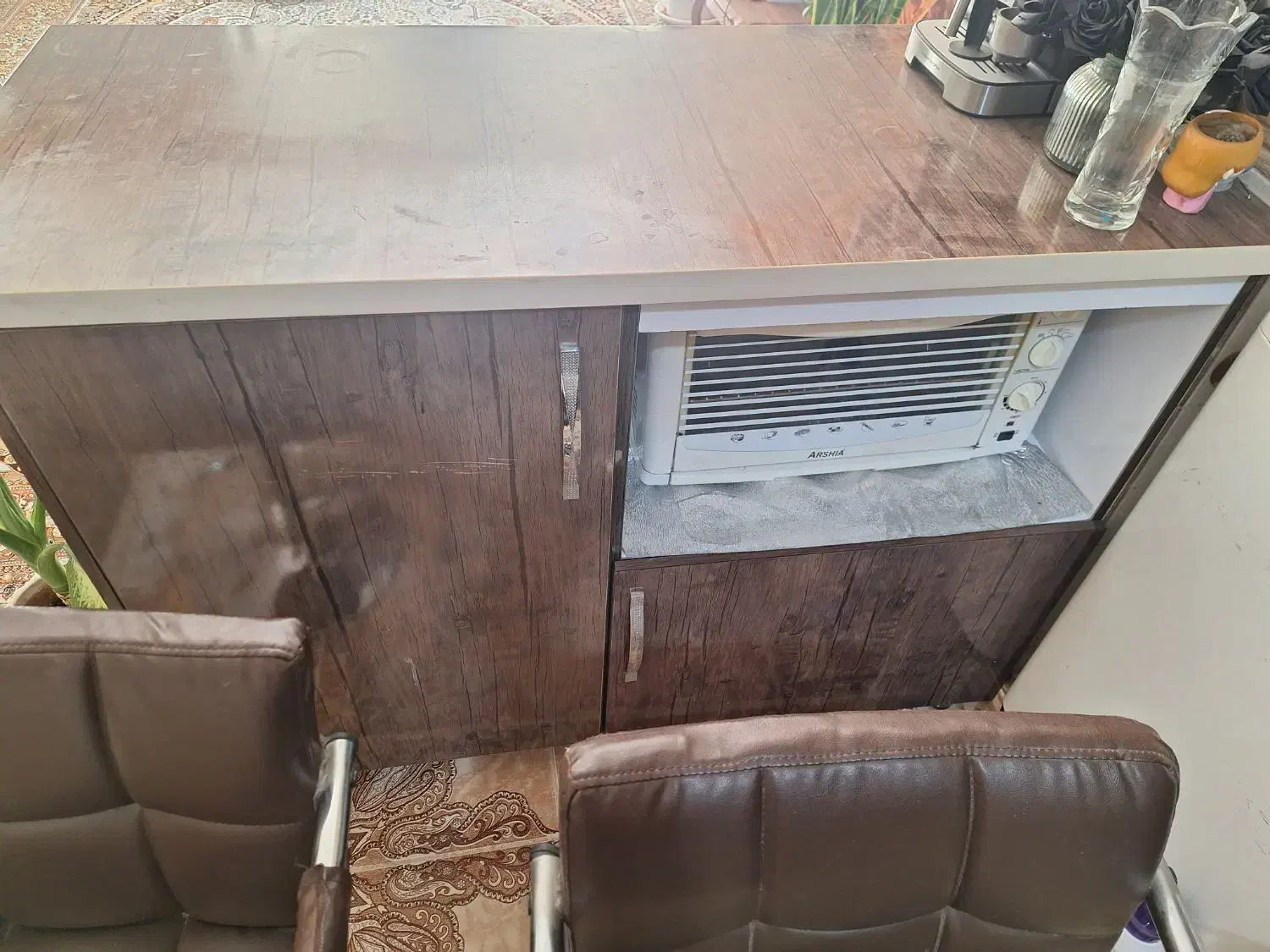 کابینت ام دی اف .مبل ۸ نفره با گل میز.در ۵ لنگه|مبلمان خانگی و میز عسلی|مرودشت, فاز دوم شهرک فرهنگیان|دیوار