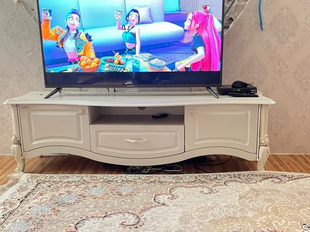 میزتی وی|میز تلویزیون|قرچک, مهدیه|دیوار