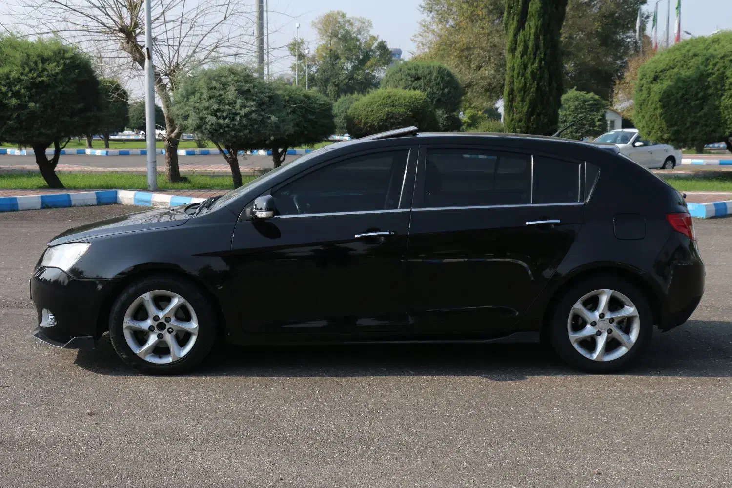 جیلی امگرند هاچ بک بی رنگ|خودرو سواری و وانت|رشت, استادسرا|دیوار