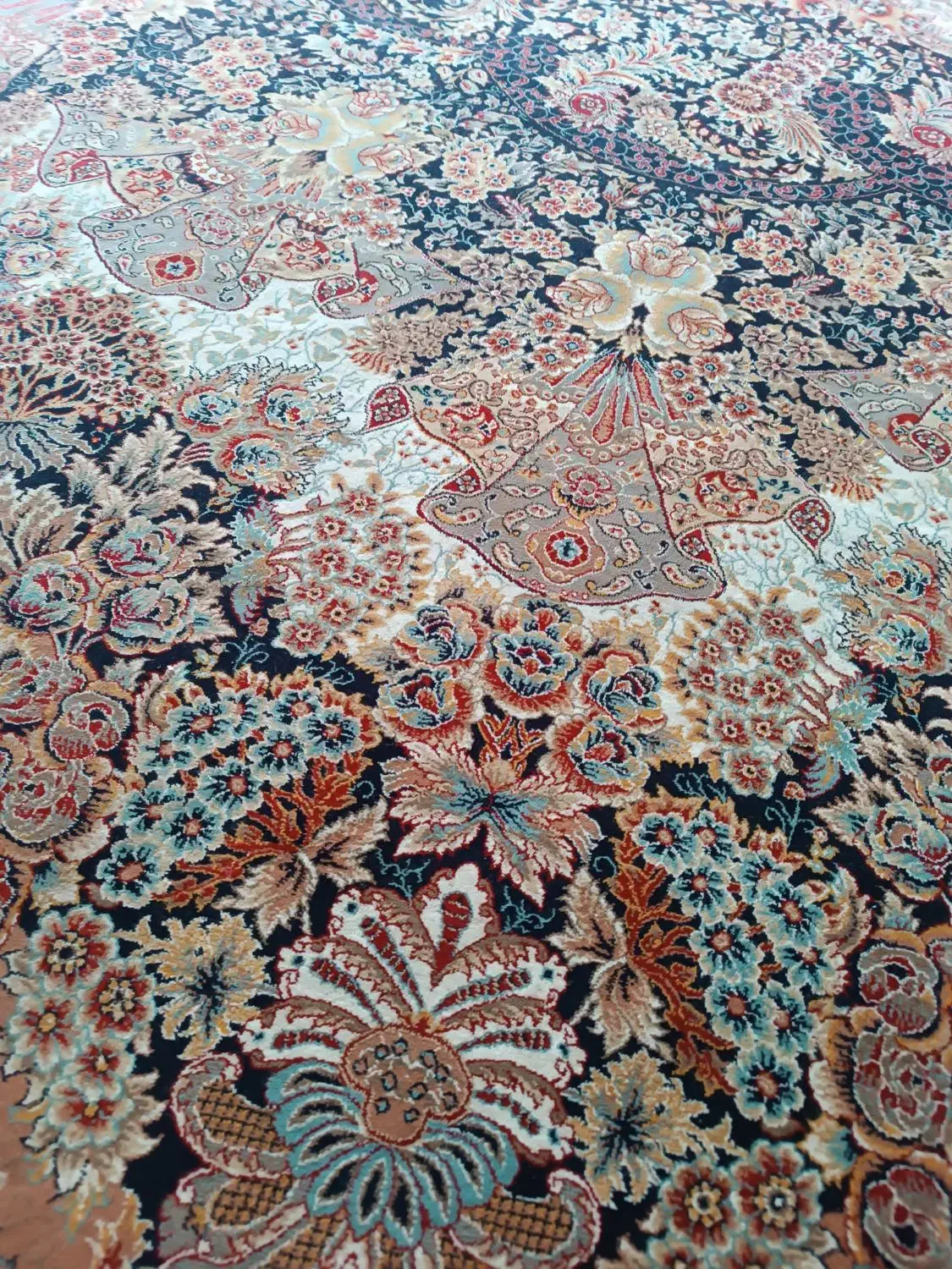 فرش ۱۲متری ۷۰۰شانه|فرش|لاهیجان, بازکیاگوراب|دیوار