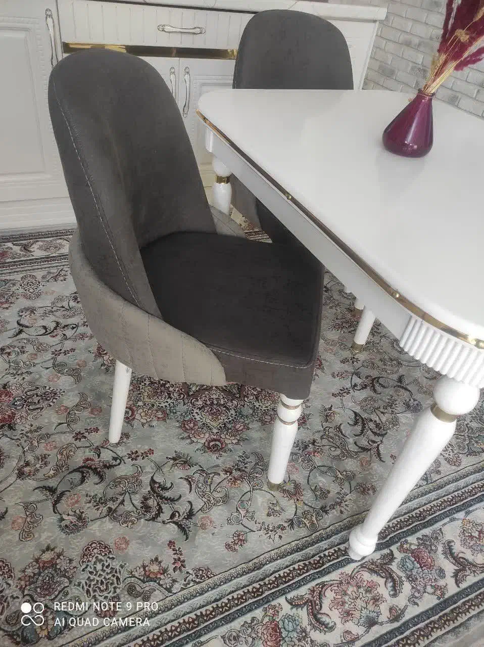 یک دست میزنهارخوری۴نفره چستردر حدآک|میز و صندلی غذاخوری|شاندیز, |دیوار