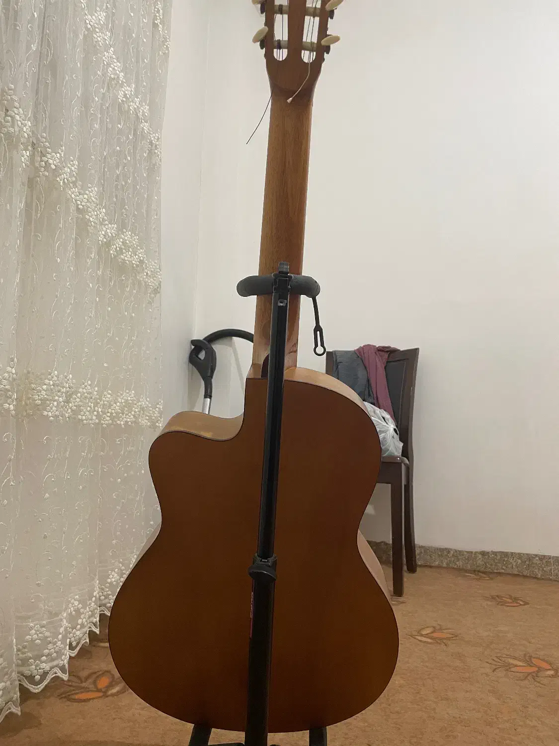 گیتار آنتونیو|گیتار، بیس، امپلیفایر|علی‌آباد کتول, |دیوار