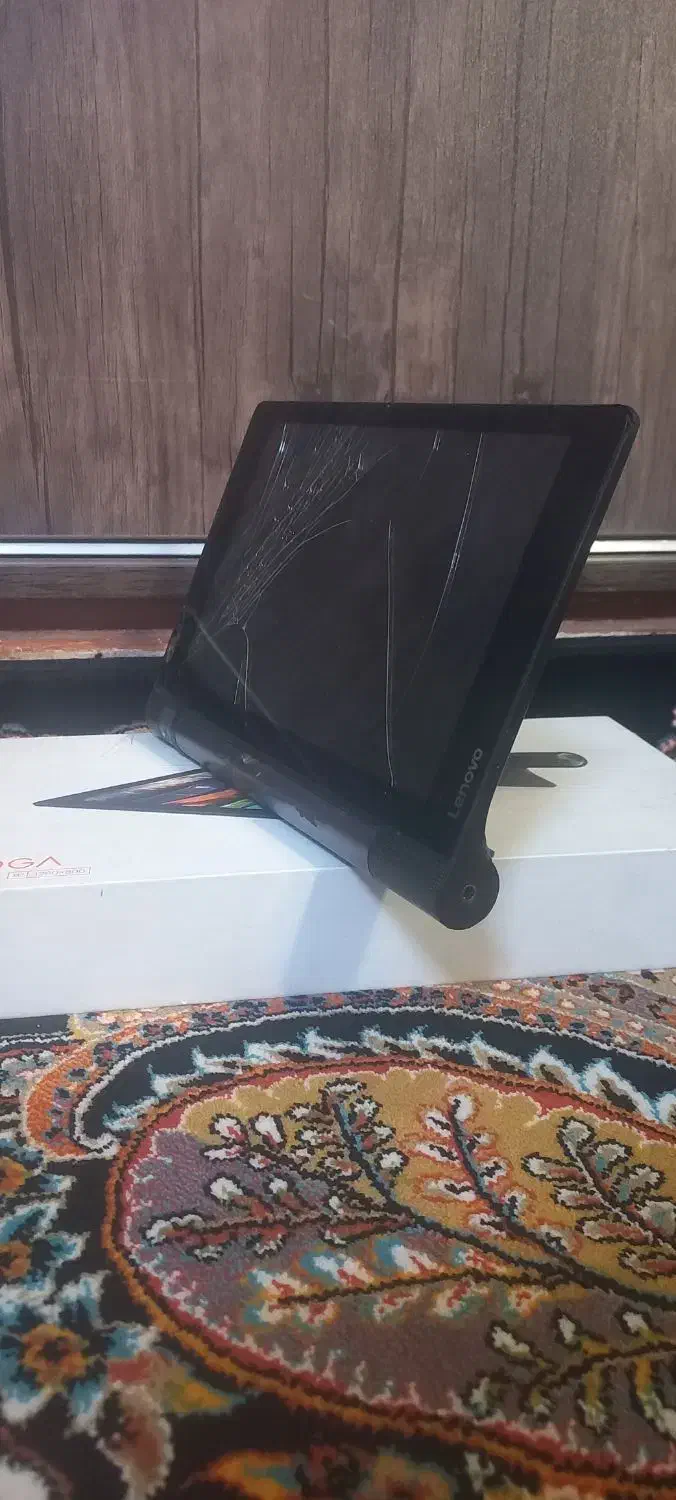 تبلت Lenovo (YOGA)|تبلت|رباط‌کریم, رباط‌کریم|دیوار