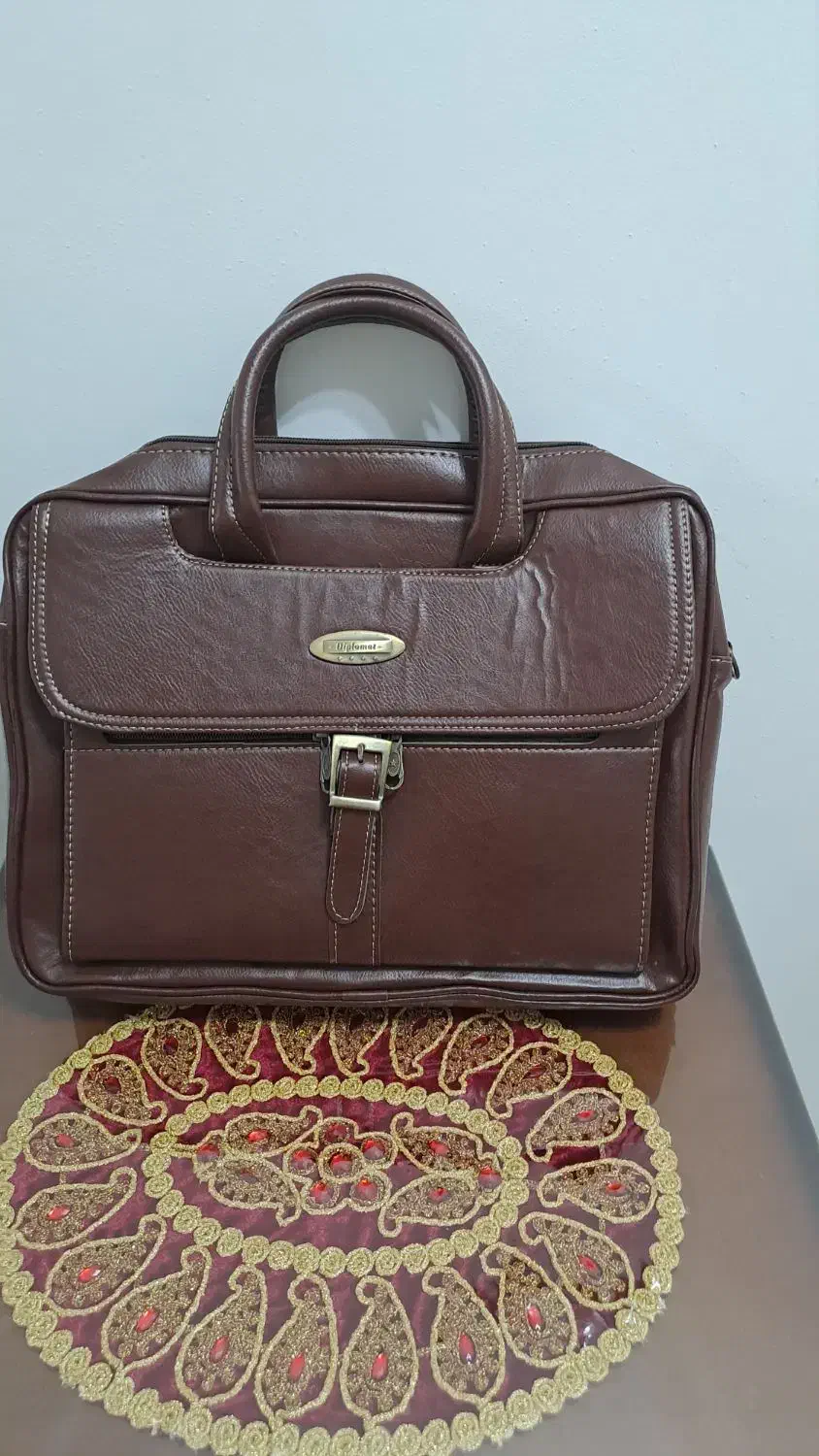 کیف دیپلمات|کیف، کفش، کمربند|دزفول, |دیوار