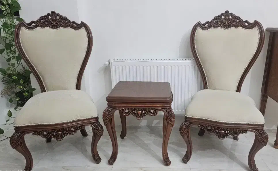 دو عدد صندلی میزبان به همراه میز عسلی|مبلمان خانگی و میز عسلی|اردبیل, |دیوار