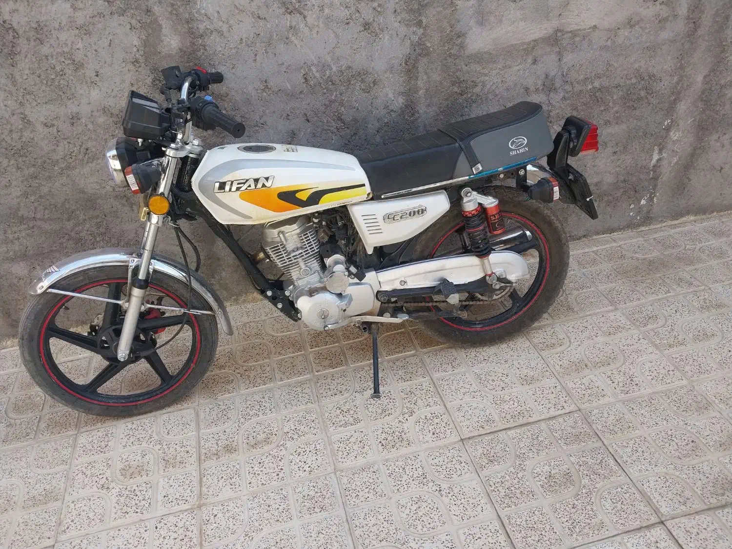 لیفان ۲۰۰ سال ساخت ۴۰۲|موتورسیکلت|بوئین زهرا, |دیوار