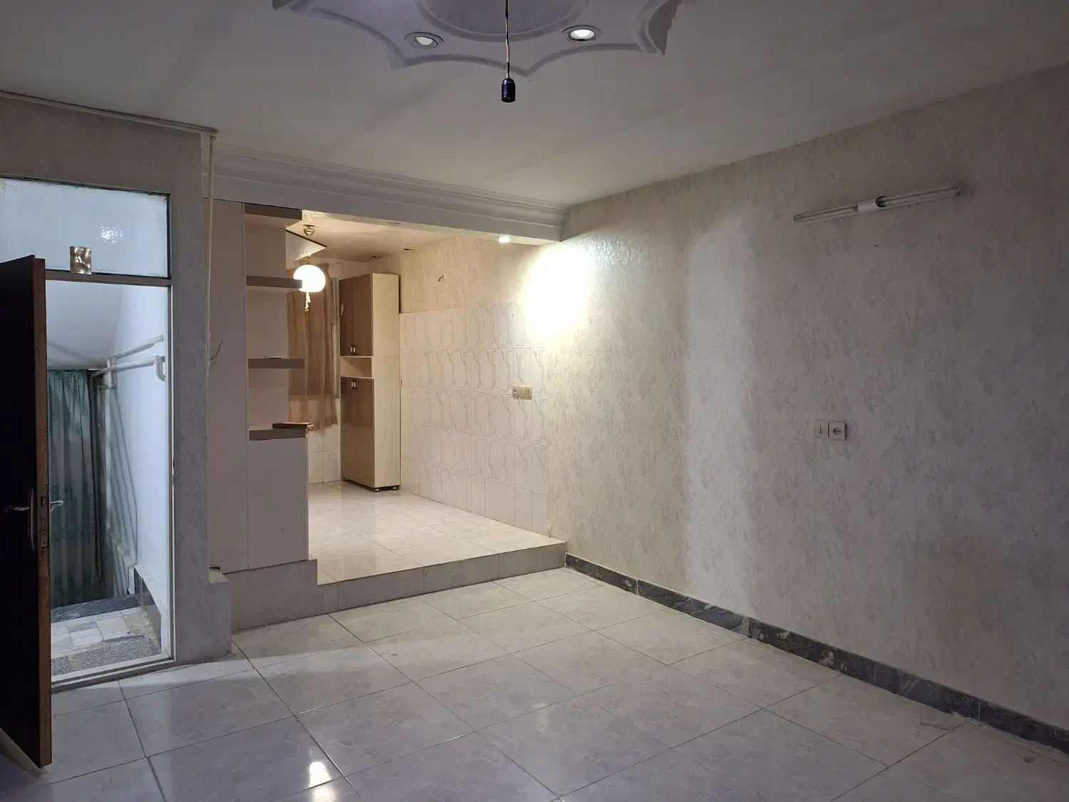 واحد ۶۵متر/ ویلایی در طبقه سوم / شهرک کارگر|اجارهٔ آپارتمان|قرچک, زیبا شهر|دیوار