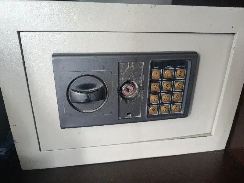 گاو صندوق|ابزارآلات|همدان, |دیوار