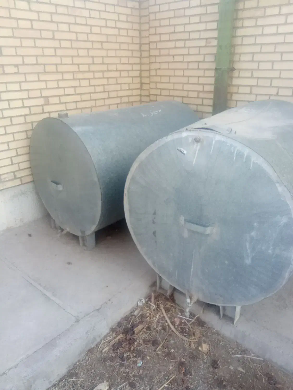 تانکر سالم|مصالح و تجهیزات ساختمان|بم, |دیوار