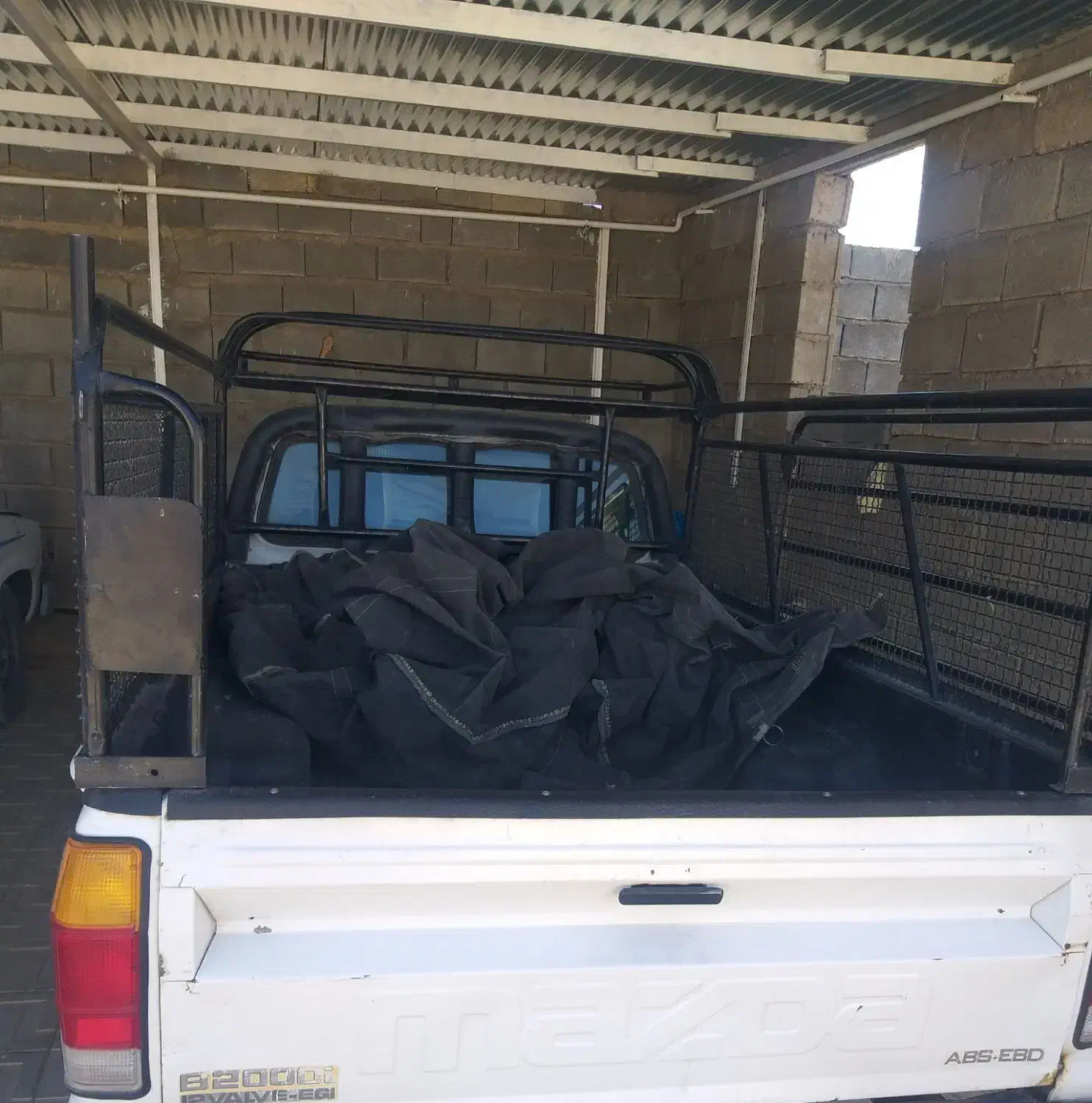 حمل بار با وانت مزدا ۲۰۰۰|خدمات حمل و نقل|داراب, |دیوار