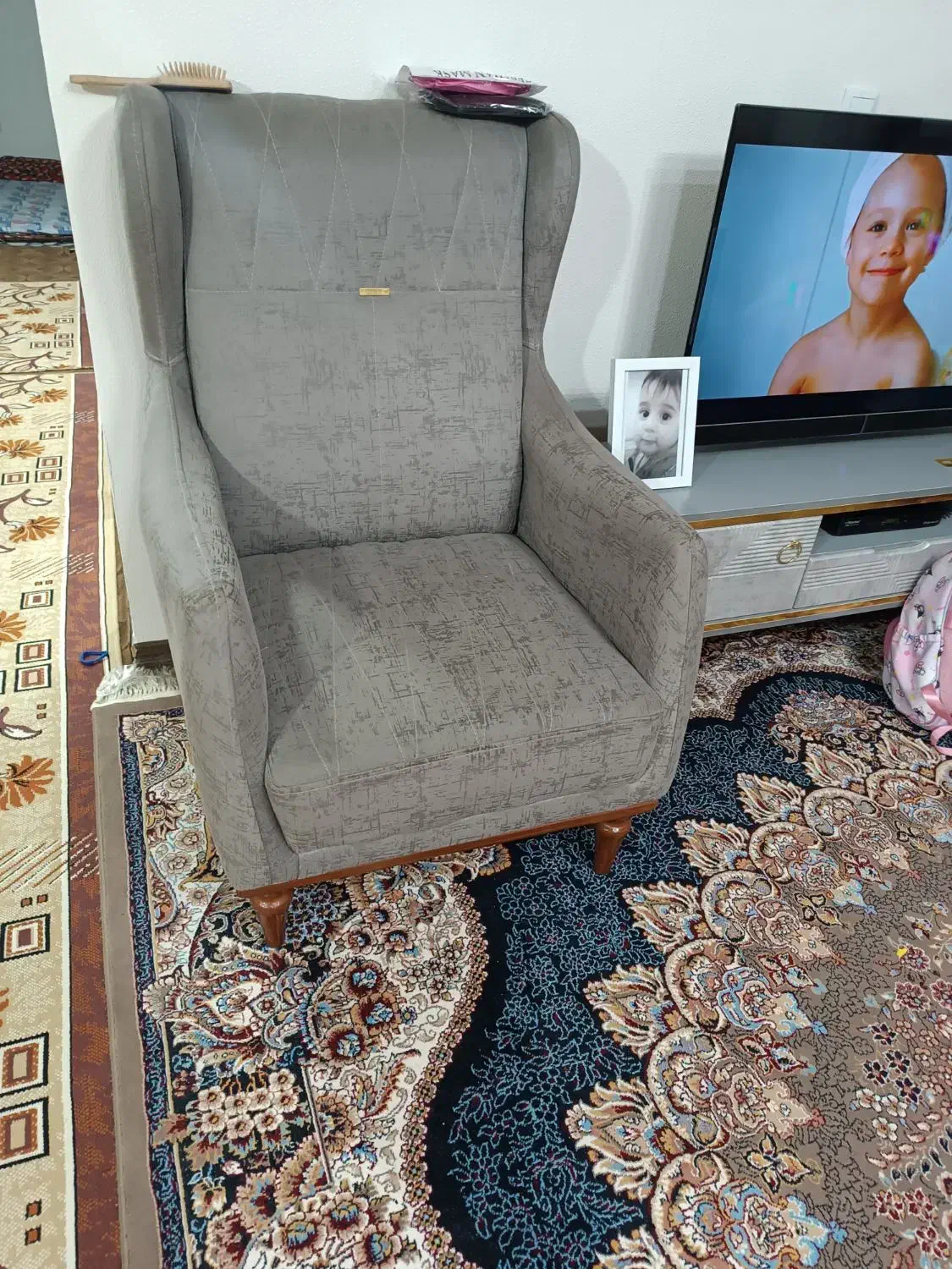 مبل|مبلمان خانگی و میز عسلی|فولادشهر, مسکن مهر فولادشهر|دیوار