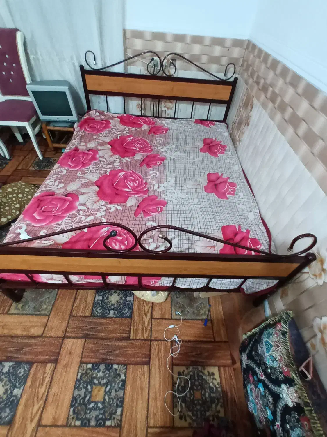 تخت خواب|تخت و سرویس خواب|رودان, |دیوار