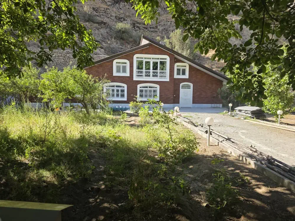 اجرای سقف شیروانی و شینگل و اجرای آجر نسوز|خدمات پیشه و مهارت|کرج, کیانمهر|دیوار