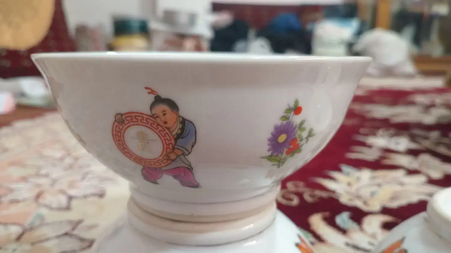 کاسه قدیمی شکل دار|کلکسیون اشیاء عتیقه|آمل, |دیوار