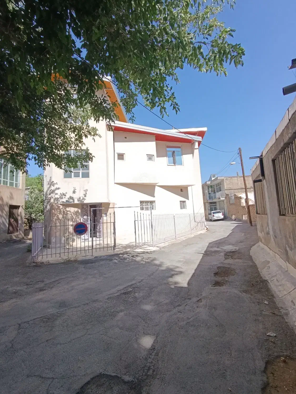 منزل مسکونی میدان اصلی سه نبش زیر قیمت کارشناسی|فروش خانه و ویلا|خوانسار, |دیوار