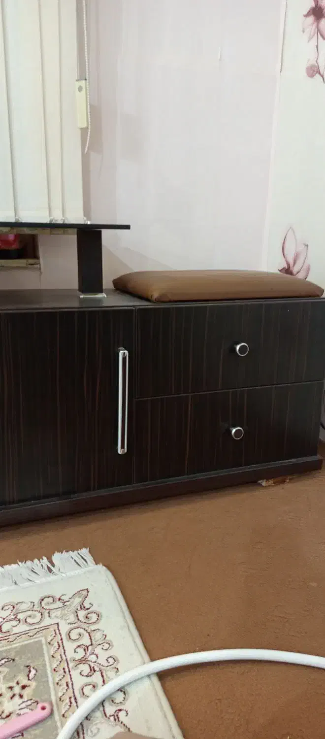 میز تلفن|میز تلفن|شهرکرد, |دیوار