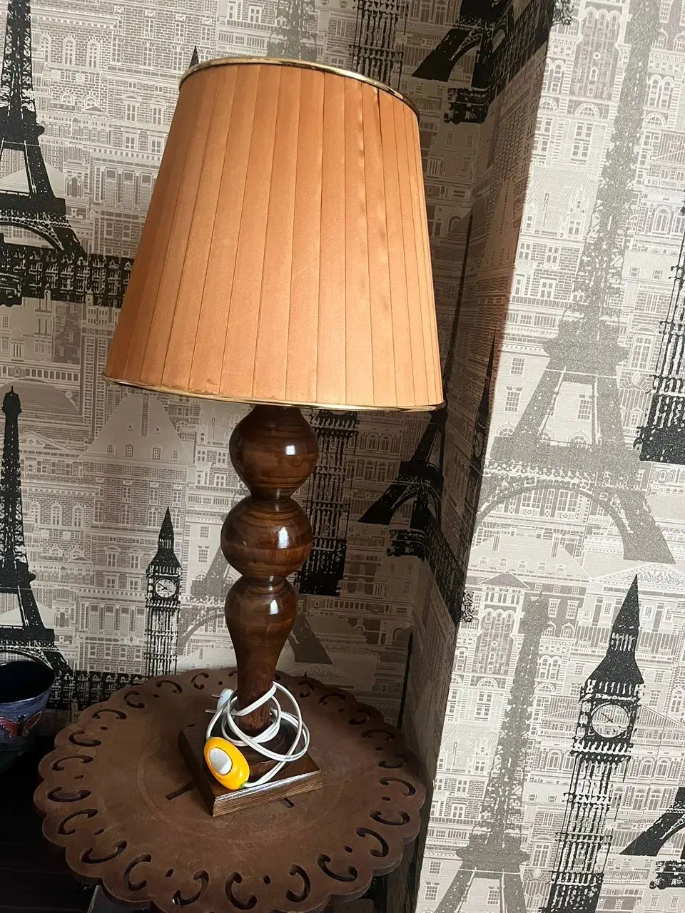 آپاژور قهوه ای در حد نو|چراغ خواب و آباژور|کرمانشاه, |دیوار