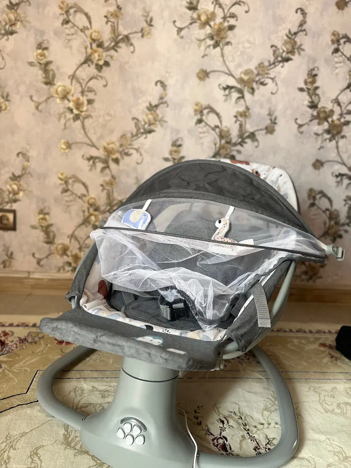 گهواره برقی(نی نی لای لای)|تخت و صندلی بچه|کرج, ساسانی (قلمستان)|دیوار