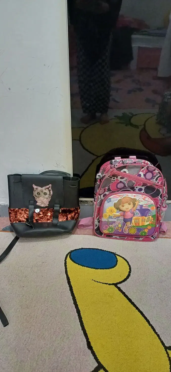 کیف مدرسه|کیف، کفش، کمربند|شوش, |دیوار