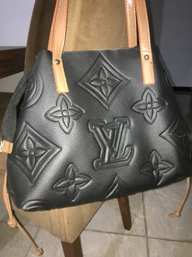 بیگ بگ Lv|کیف، کفش، کمربند|بندر انزلی, جهانگانی|دیوار