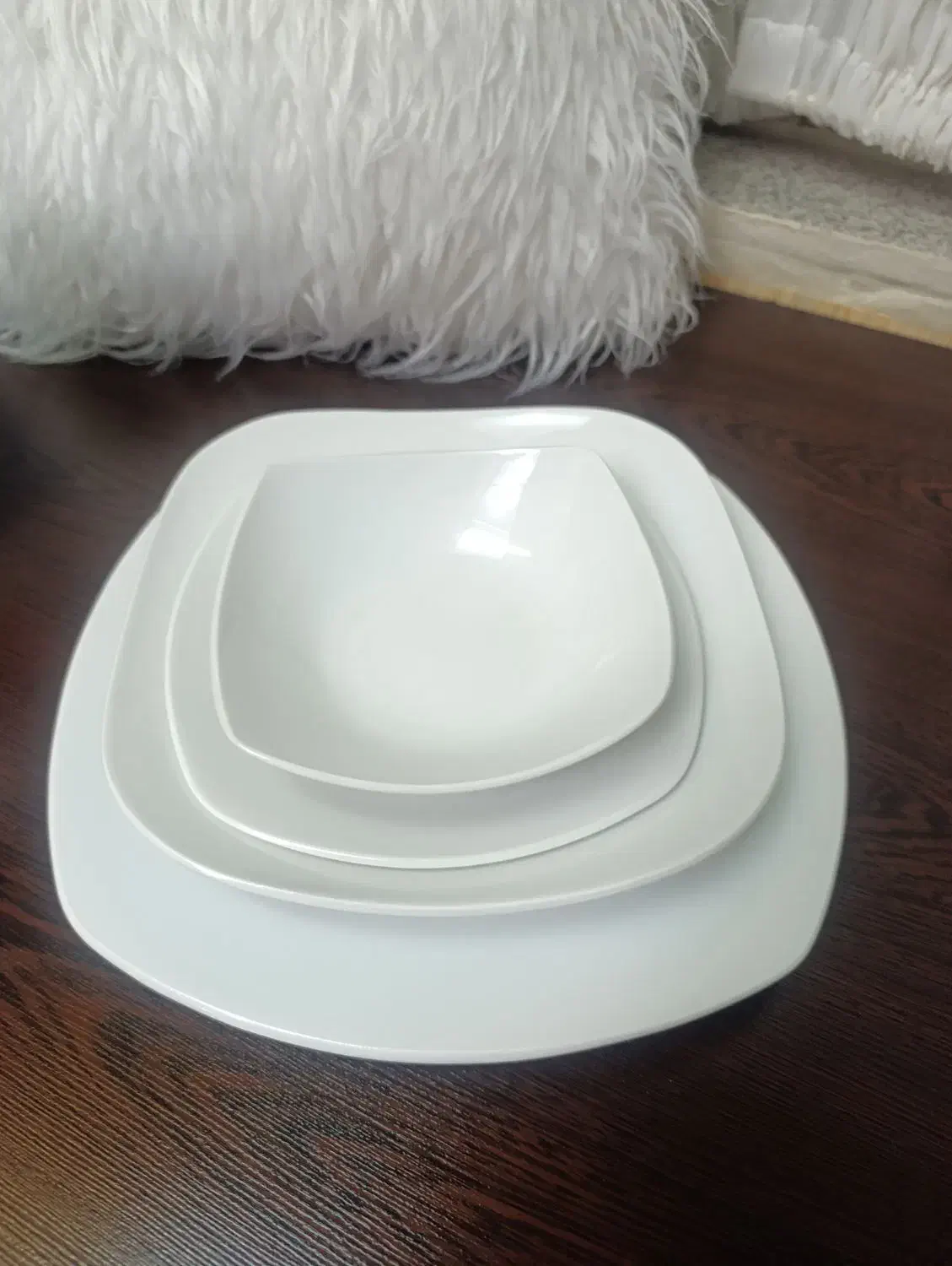 غذاخوری سفید  سرویس کامل ۲۴ نفره  کاملاً سالم|ظروف سرو و پذیرایی|سنندج, |دیوار