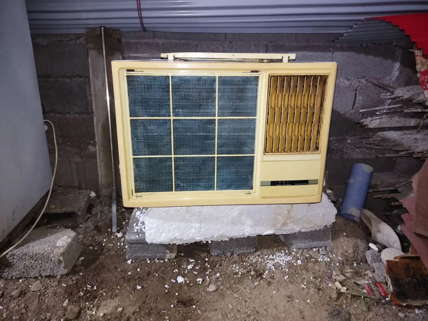 کولر پنچره|کولر گازی و فن‌کوئل|رشت, انصاری|دیوار