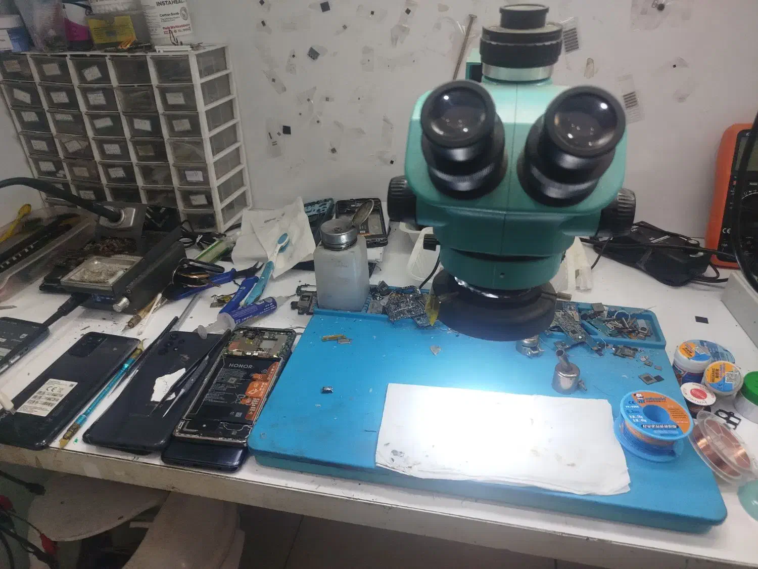 کارآموزم به کاردرتعمیرات موبایل نیازدارم|استخدام رایانه و فناوری اطلاعات|تهران, فلاح|دیوار