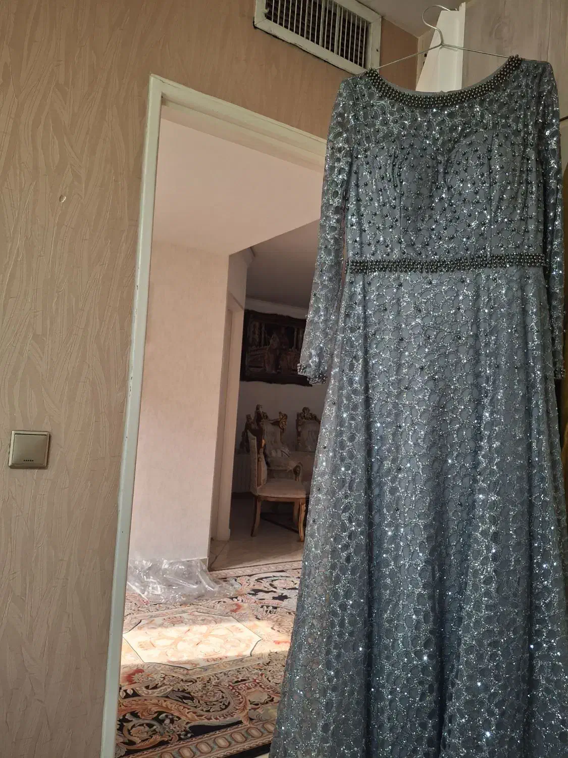 لباس مجلسی درحدنو کاملا سالم وشیک ازسایز۳۸تا۴۲|لباس|تهران, خزانه|دیوار