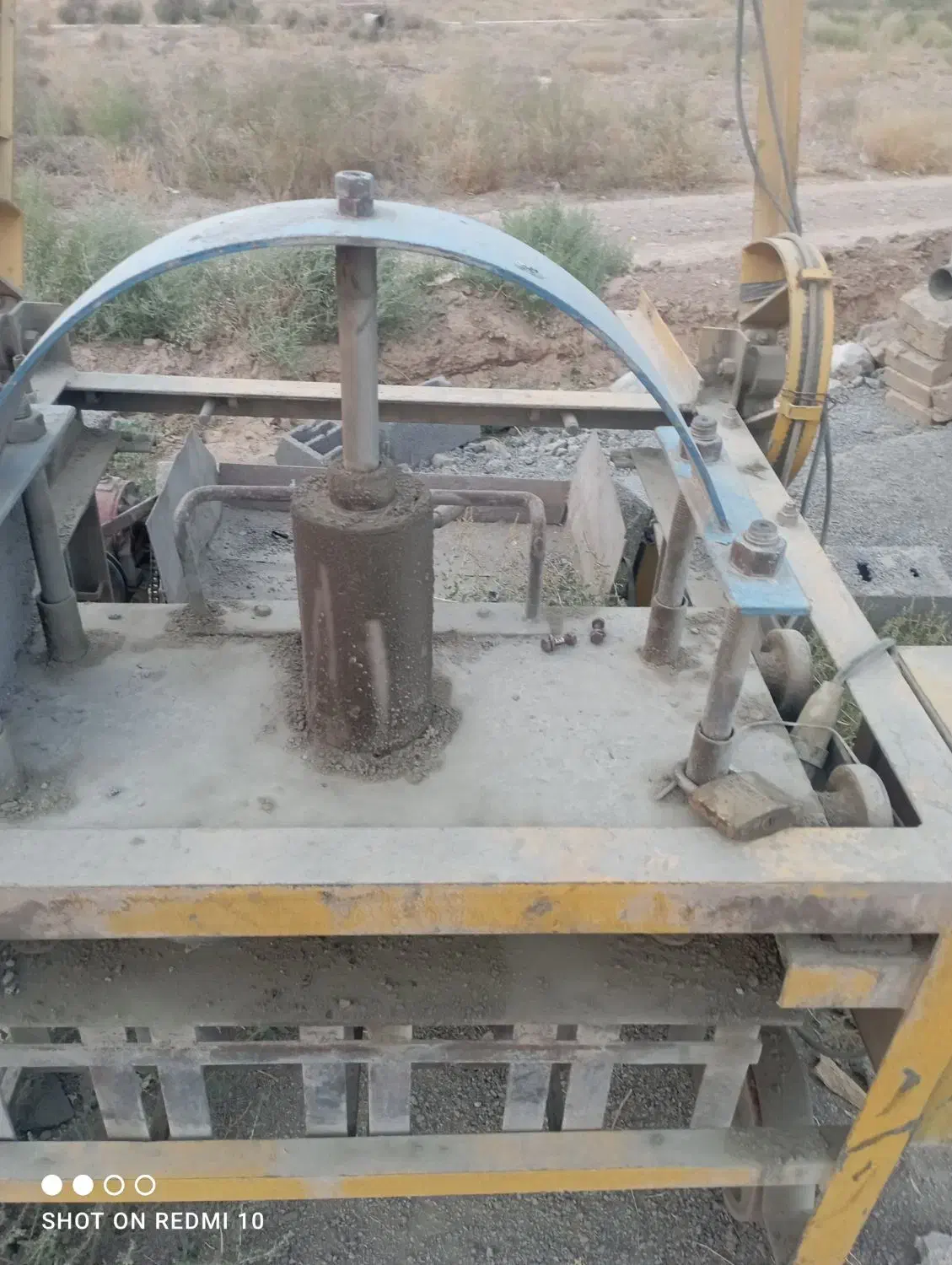 دستگاه بلوک زنی و میکسر|فعالیت داوطلبانه|زرندیه, |دیوار