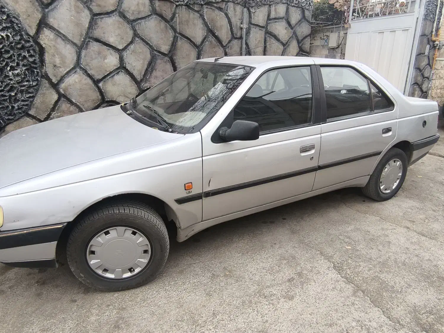 پژو ۴۰۵ بی رنگ|خودرو سواری و وانت|داران, |دیوار