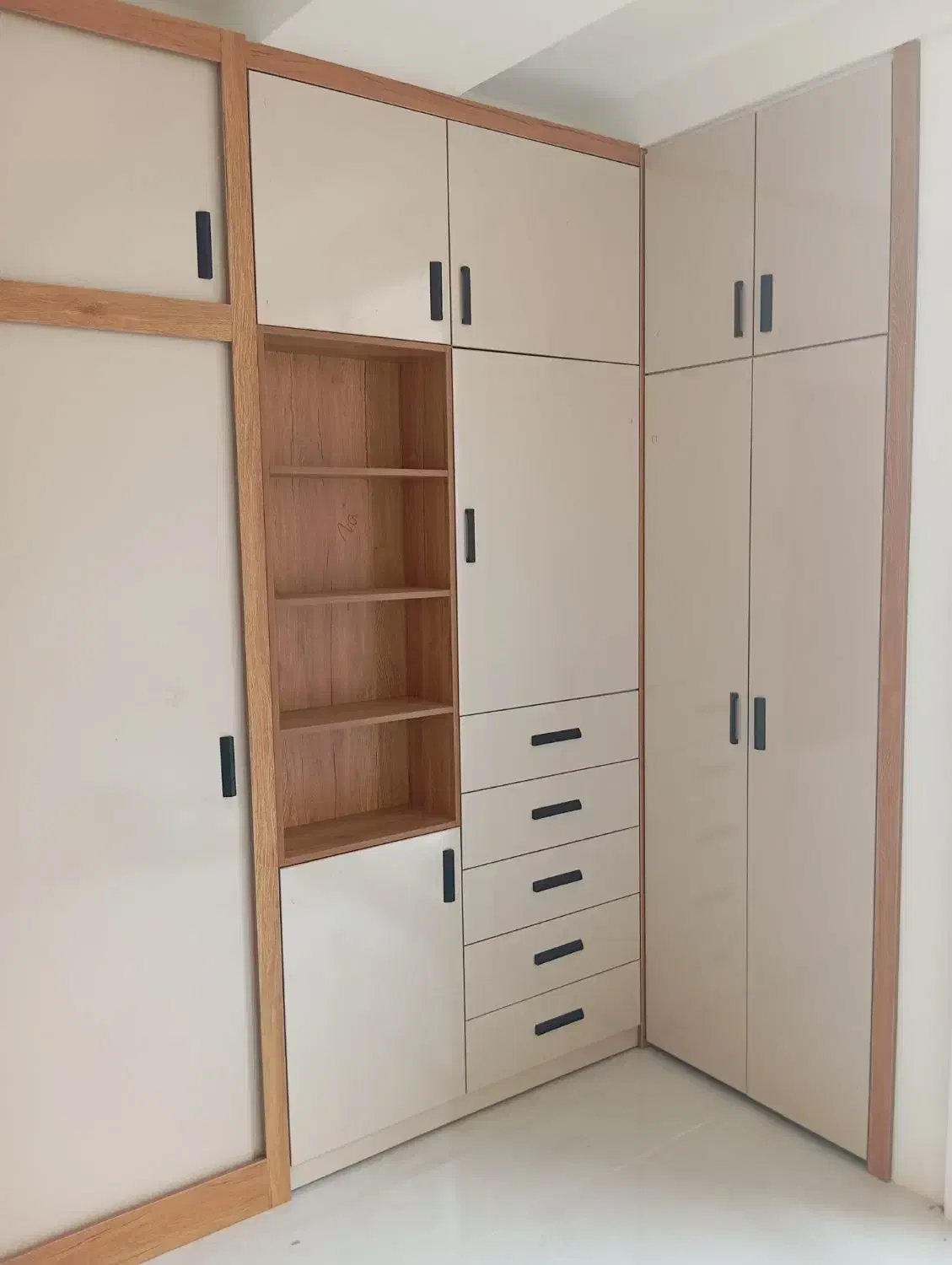 نصاب کابینت و کمد دیواری و تعمیرات کابینت|خدمات پیشه و مهارت|مشکین‌دشت, |دیوار