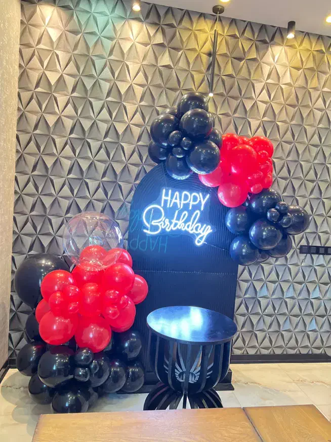 بادکنک|اسباببازی|کرج, باغستان|دیوار