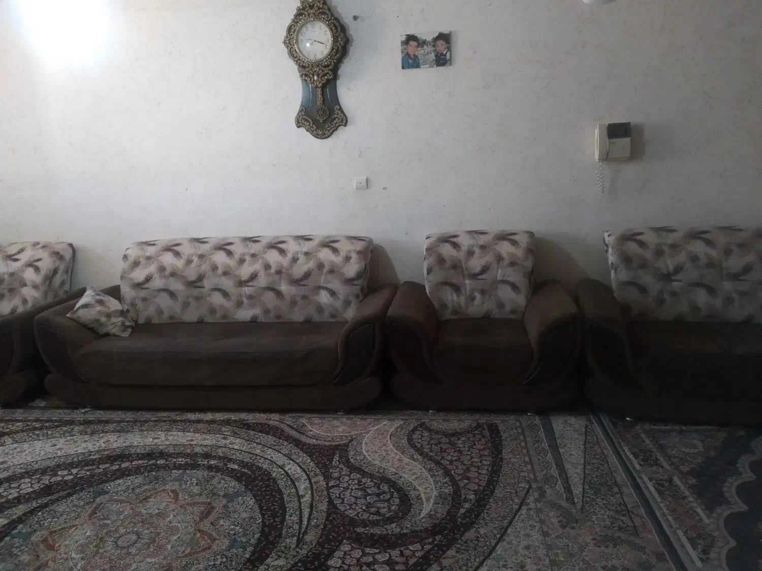 مبل دست دوم|مبلمان خانگی و میز عسلی|صدرا-فارس, فاز ۲|دیوار