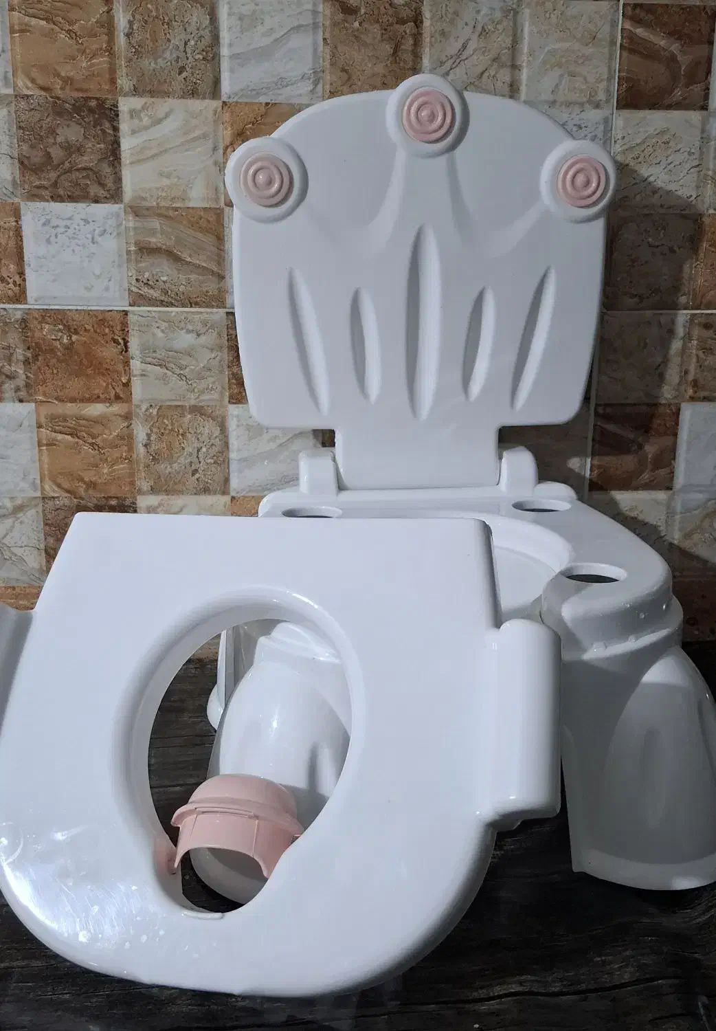 توالت فرنگی کودک(یکبار هم استفاده نشده )|اسباب و اثاث بچه|چالوس, |دیوار