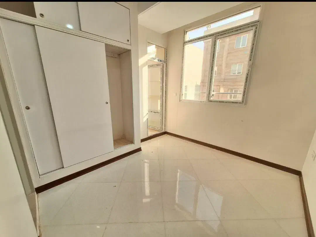 آپارتمان/۸۰متری/نوساز/ با پارکینگ/ترکاشوند