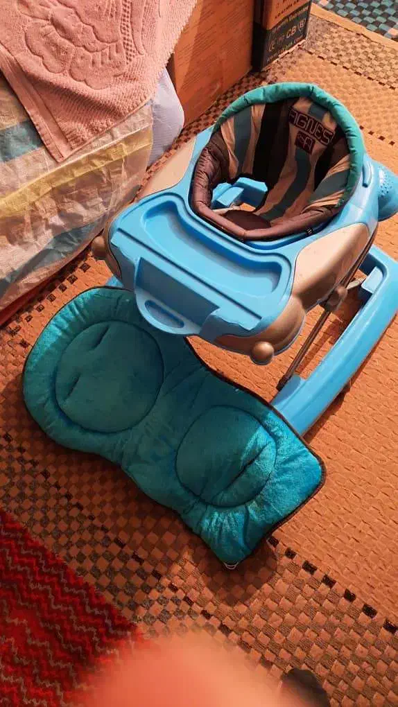 سرویس نوزاد|کالسکه و لوازم جانبی|شهرضا, |دیوار