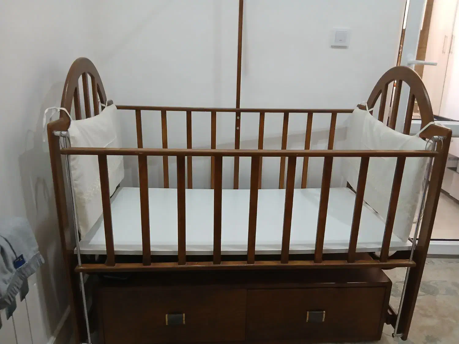 تخت مدل ننویی کودک جنس نراد|تخت و صندلی بچه|رشت, باهنر|دیوار