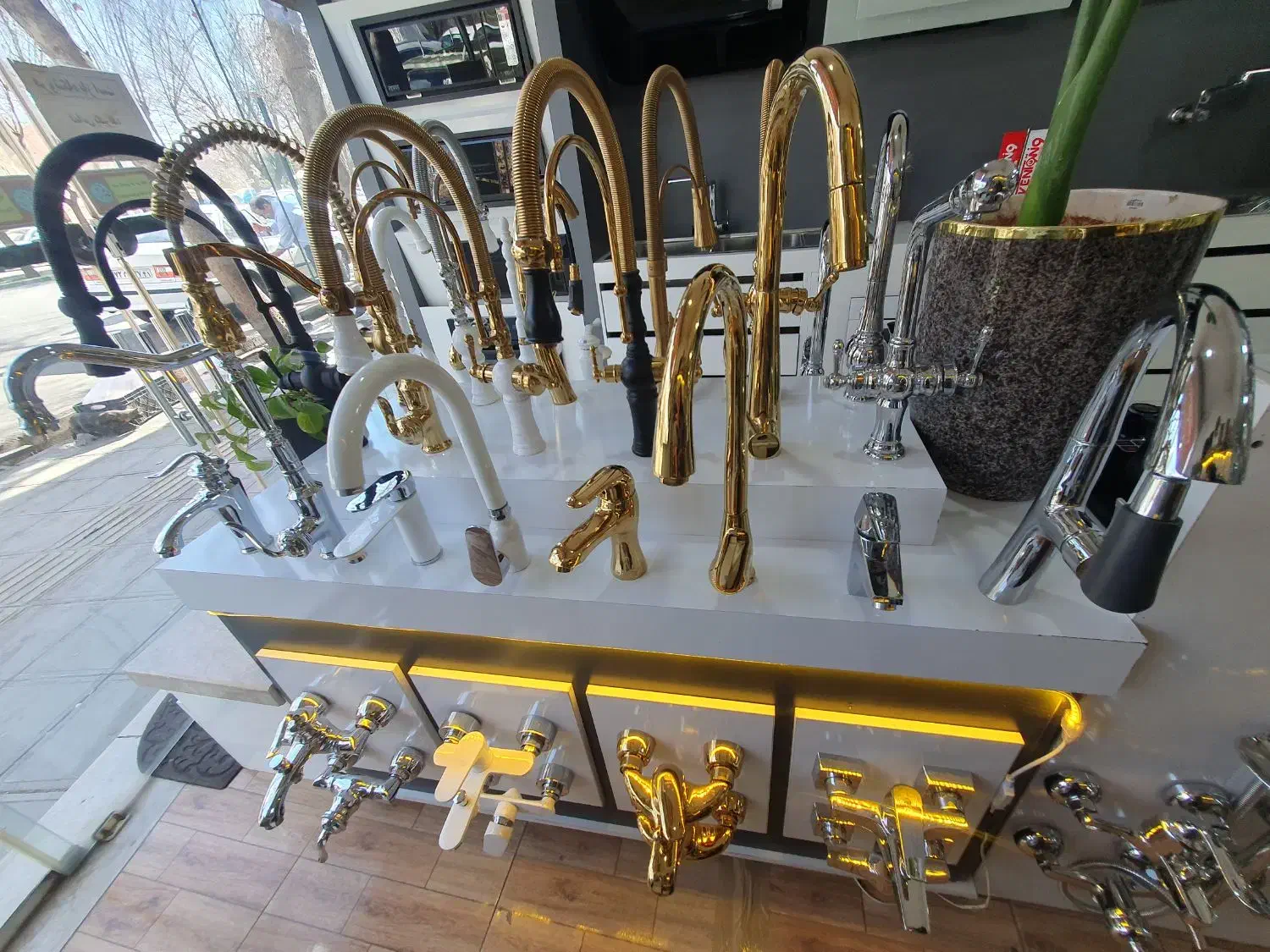 شیرآلات و سینک|لوازم حمام|بروجرد, |دیوار