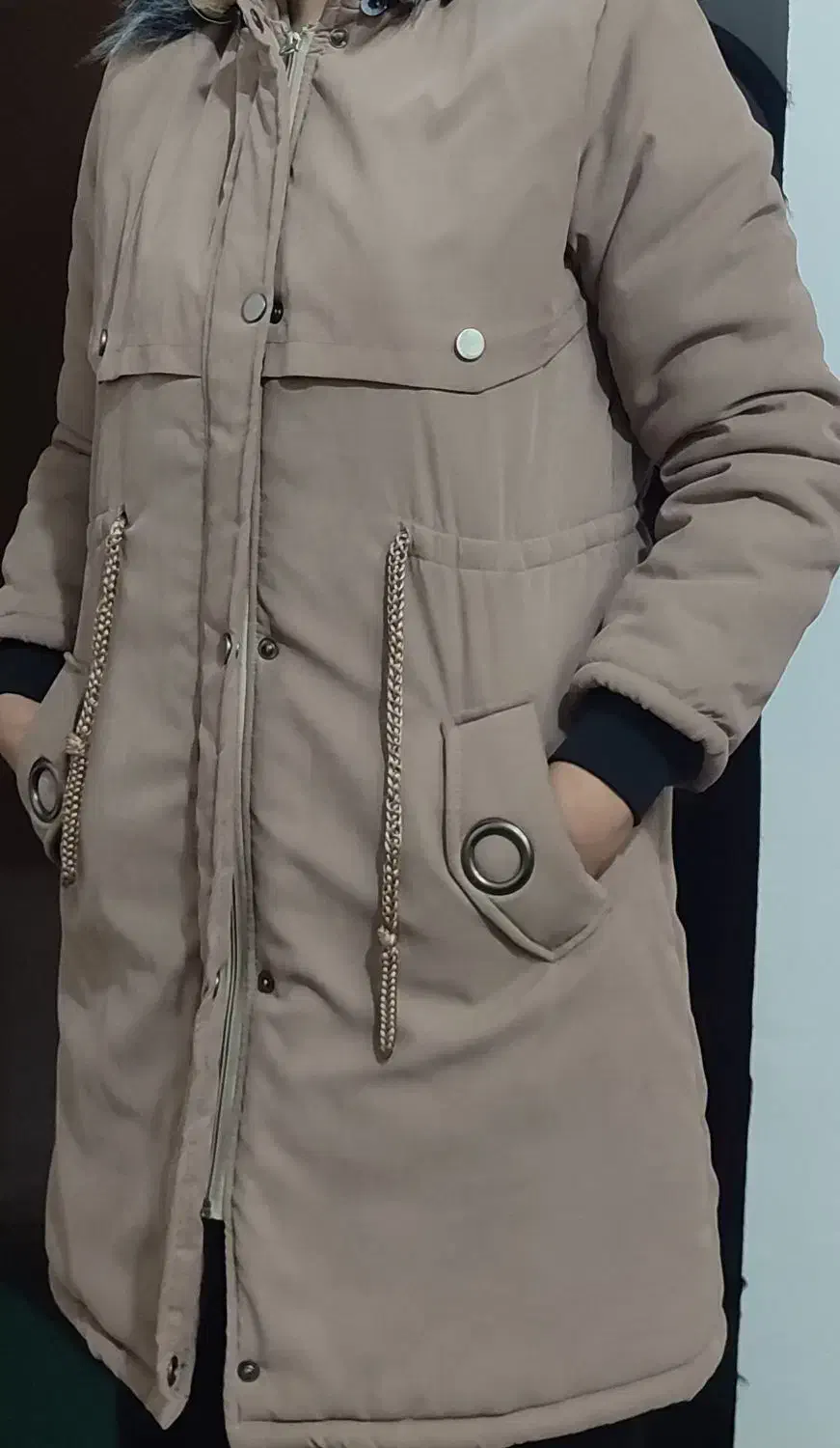 پالتو|لباس|تایباد, |دیوار