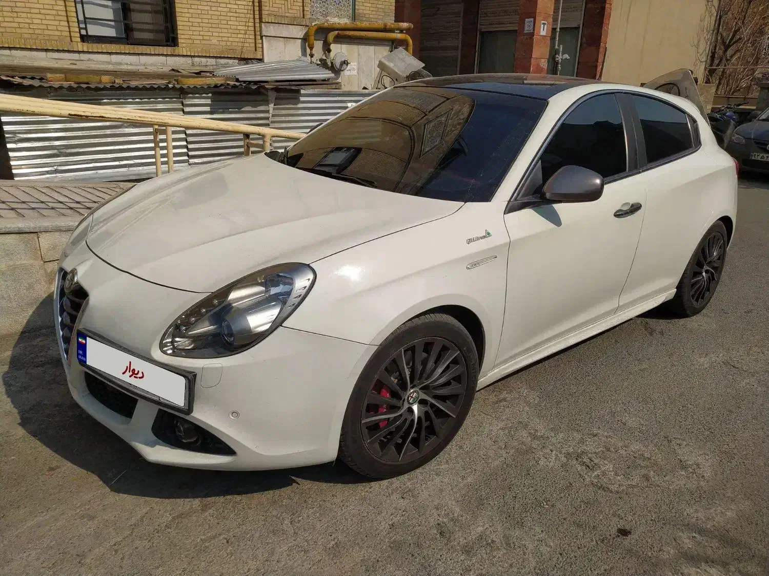 آلفا جولیتا مدل ۲۰۱۵|خودرو سواری و وانت|تهران, نمایشگاه بین المللی|دیوار