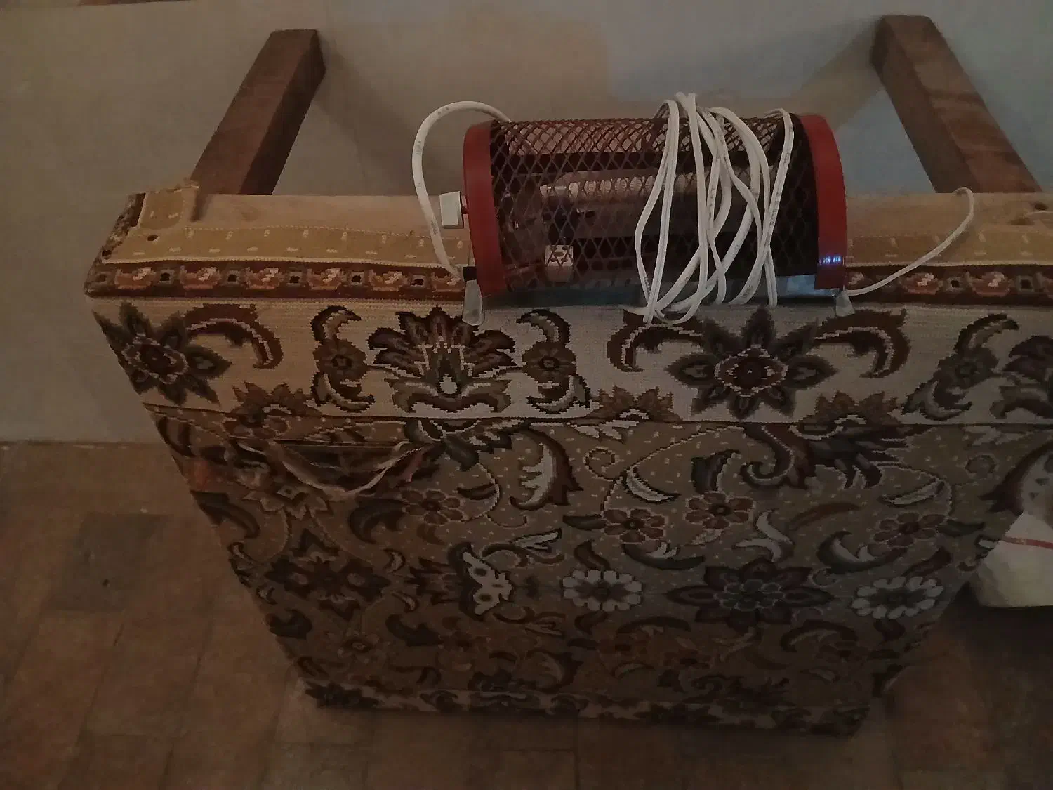 کرسی ۸۰در ۸۰با کرسی برقی نو|بخاری، هیتر، شومینه|گناباد, |دیوار