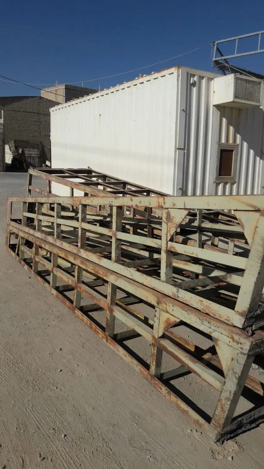 پایه جرثقیل سنگ بری|ماشین‌آلات صنعتی|برخوار, |دیوار