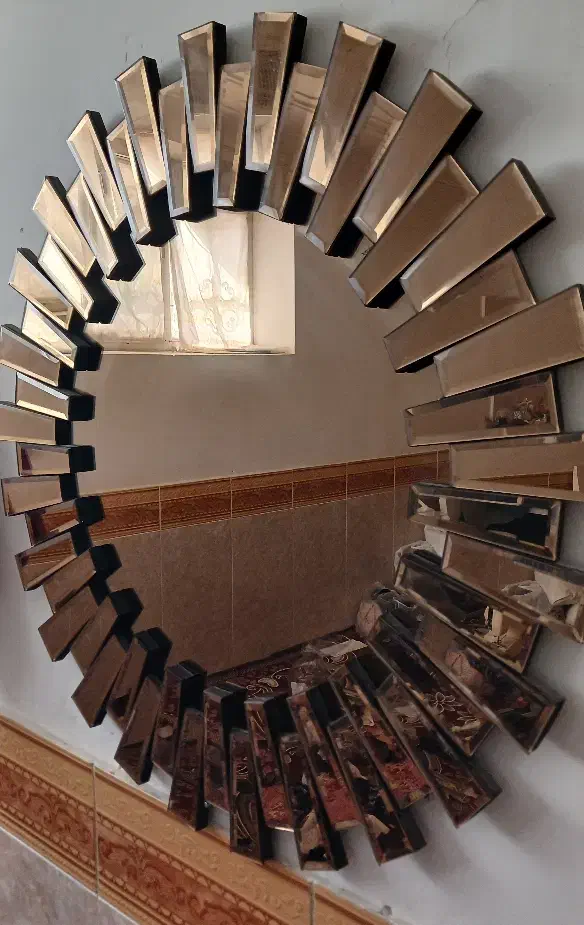 آینه خورشیدی|آینه|بجنورد, |دیوار