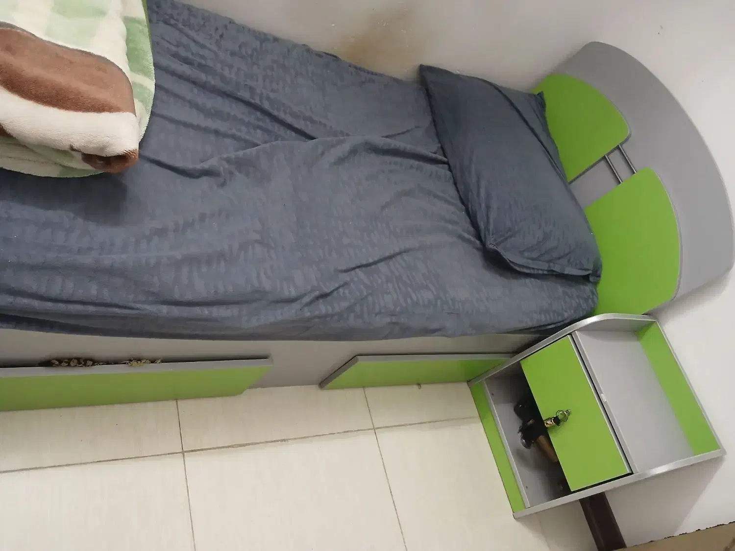 تخت نوجوان|تخت و سرویس خواب|قم, شهرک شهرداری|دیوار