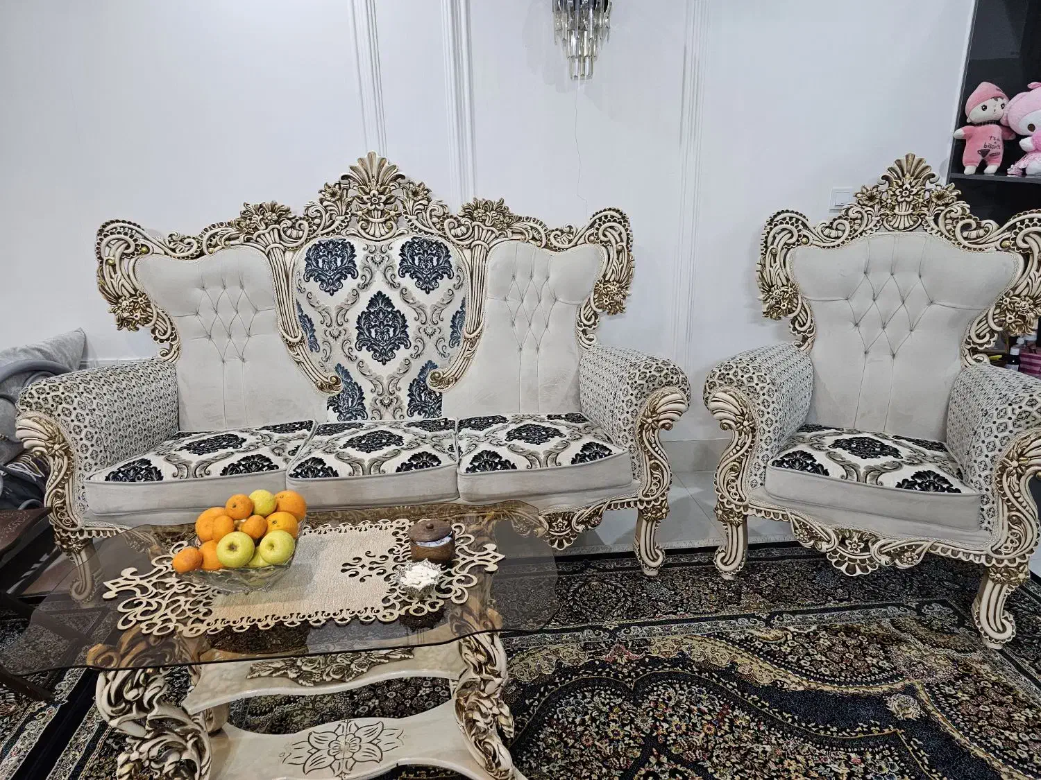 مبل سلطنتی|مبلمان خانگی و میز عسلی|نیشابور, گنبد سبز|دیوار