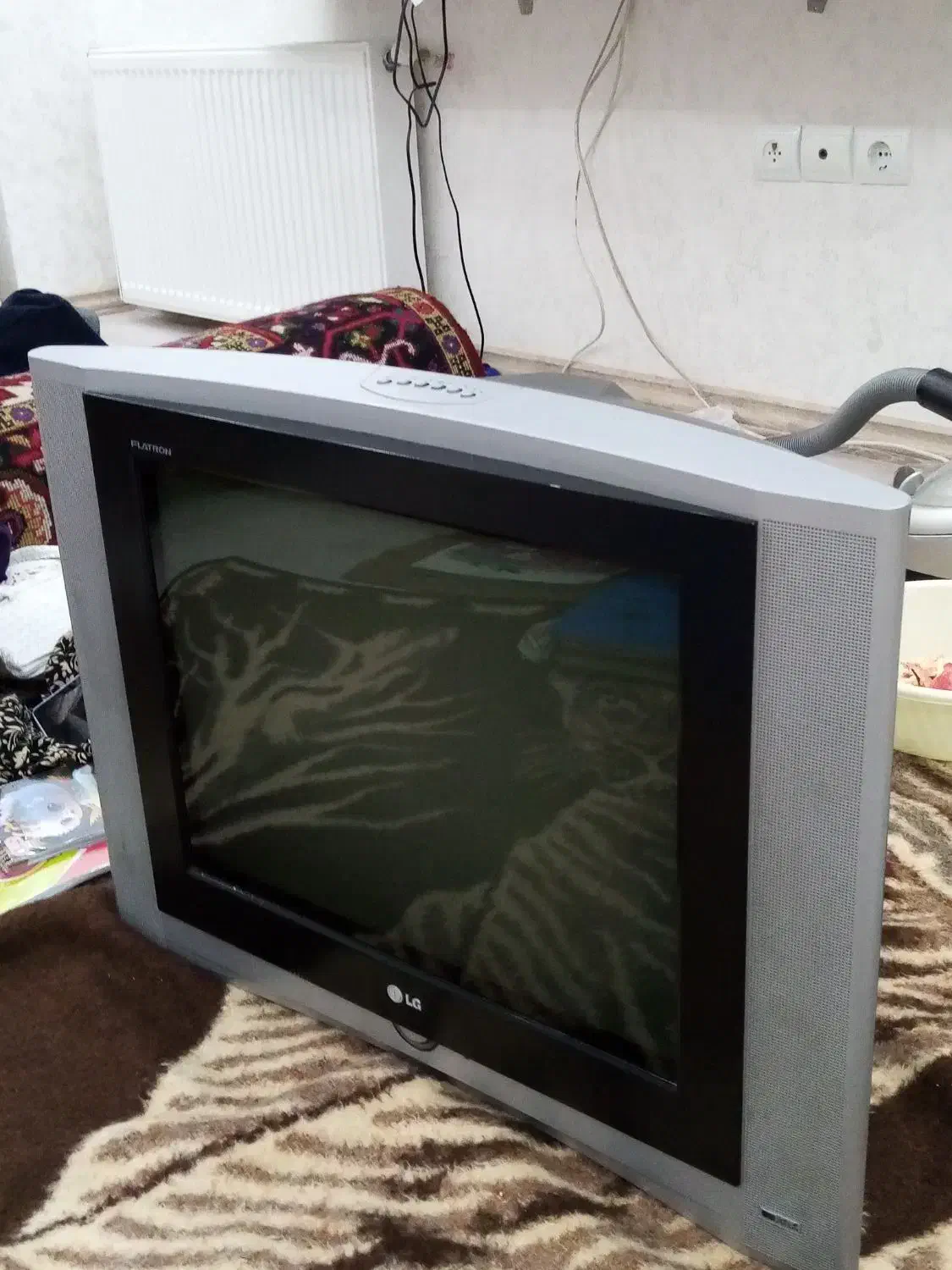 تلویزیون|تلویزیون و پروژکتور|سهند, |دیوار