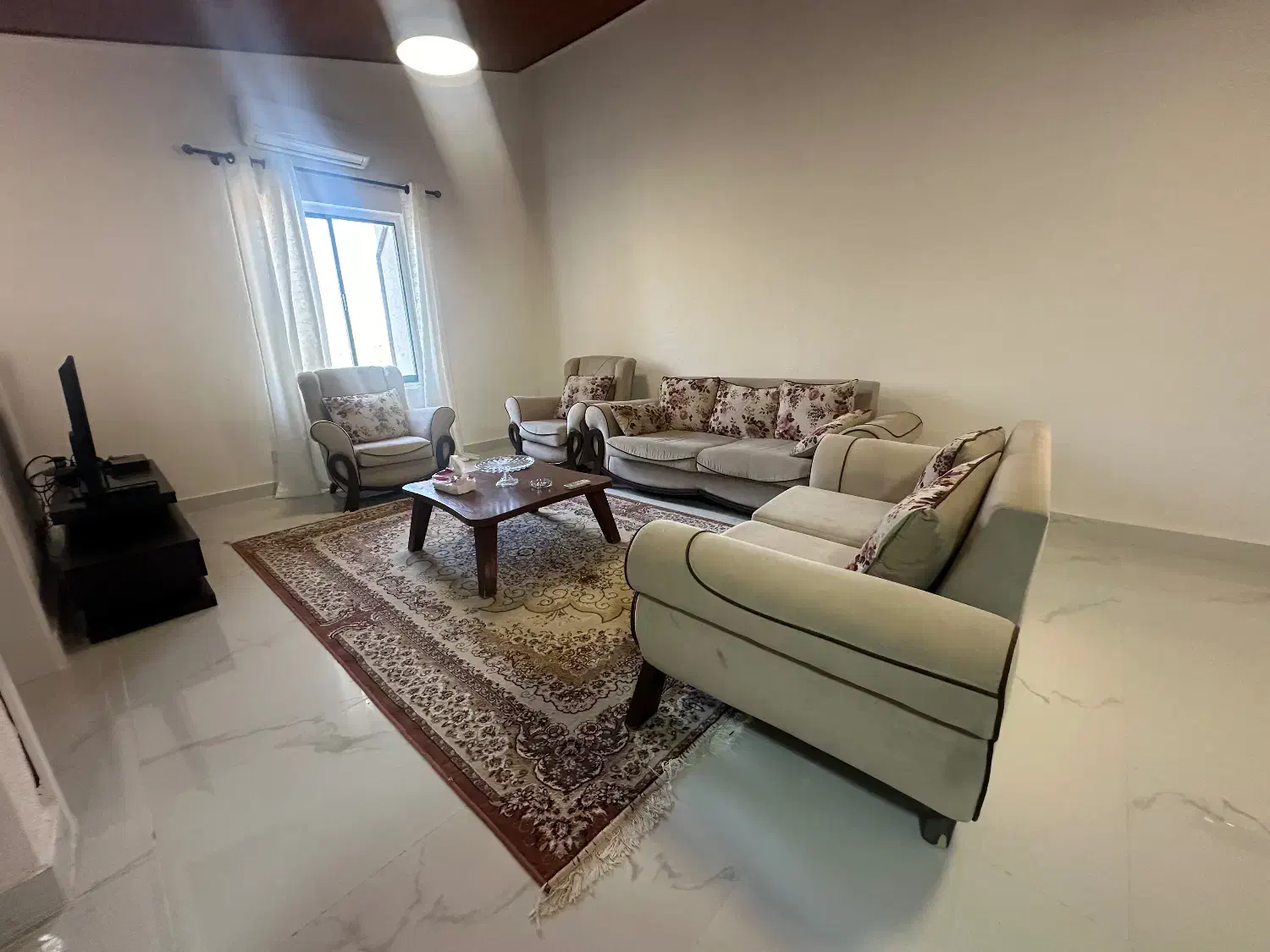 یکخواب شخصی صدف فول|اجارهٔ کوتاه‌مدت آپارتمان و سوئیت|کیش, |دیوار