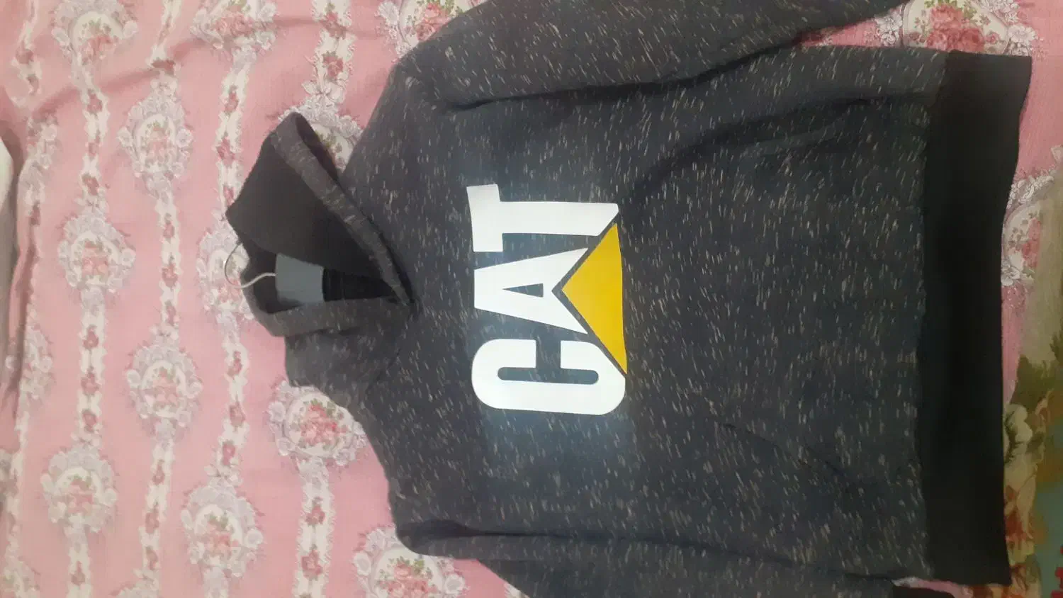 مقداری لباس و وسایل منزل|حراج|قم, باغ شازده|دیوار